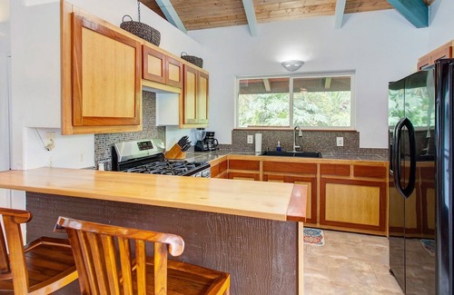 Keaau Casa | Big Island Bali Hideaway 2 Bedroom Home by RedAwning