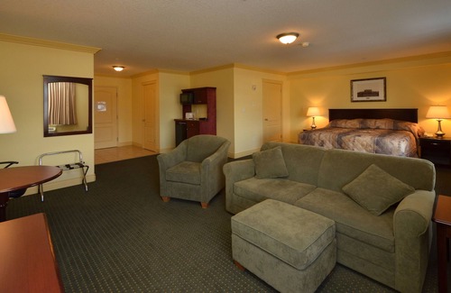 Slave Lake Hotel | Big Lake Inn