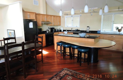 Winchester Casa | Big Lake Views Tims Ford Lake! Mucho espacio y excelente para reuniones familiares