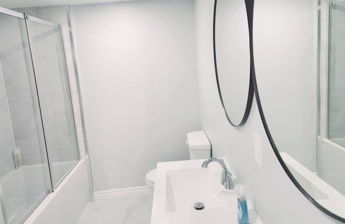 Dundalk Casa | Big Newly renovated bright 2 bedroom basement apartment