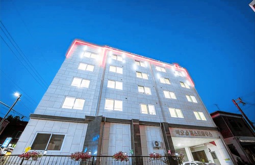 Wagol Hostal | Big O Show Guesthouse