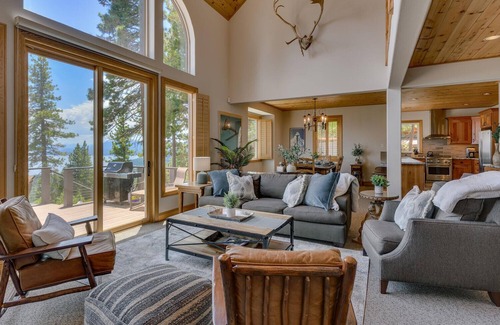 Talmont Casa | Big Pine - Lakeview: 3 BR / 3. 5 BA tres habitaciones en Tahoe City, para 8 personas