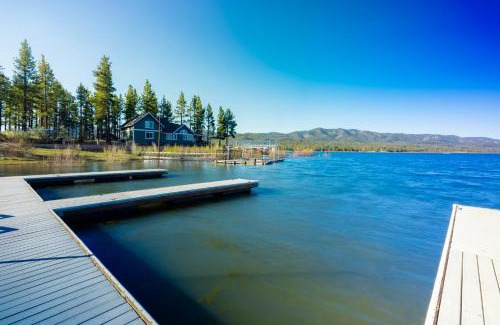 Big Bear Lake Hotel | Big Pines Couple Lakeview Studio Cabin by Big Bear Vacations