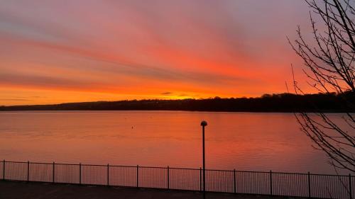 Londonderry Apartamento | Big RiverView Flat