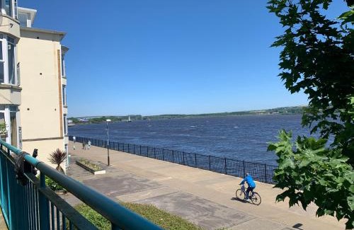 Londonderry Apartamento | Big RiverView Flat