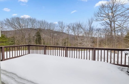 Newbury Casa | "Big Sky" Retreat Atop Sunapee / Ski + Lake Life