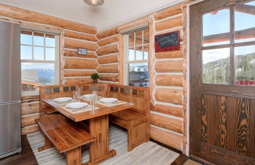 Big Sky Cabina | Cowboy Heaven Cabin 7 Cowboy