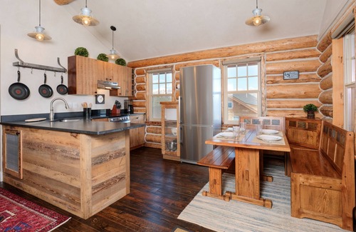 Big Sky Cabina | Cowboy Heaven Cabin 7 Cowboy