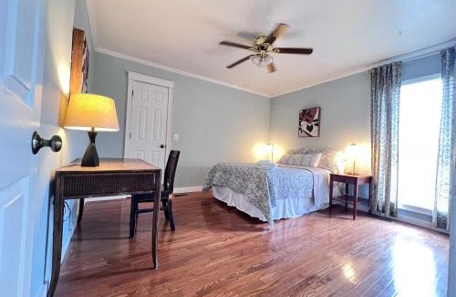 Farmington Casa | Big space inside and out, 15min to UofA w 1acre