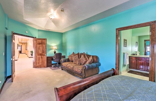 Hudson Otro | Big spacious ranch with pool table and gaming room beautiful mornings and nights