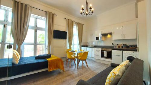 Somers Town Apartamento | Big Studio with view to park in Camden Kings Cross