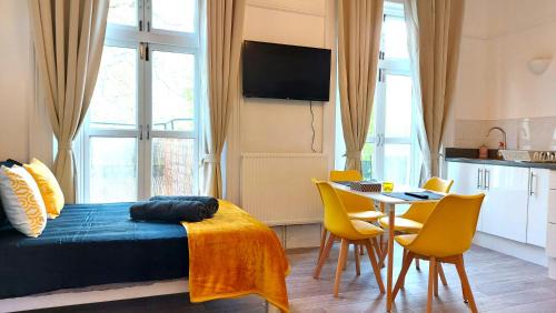 Somers Town Apartamento | Big Studio with view to park in Camden Kings Cross