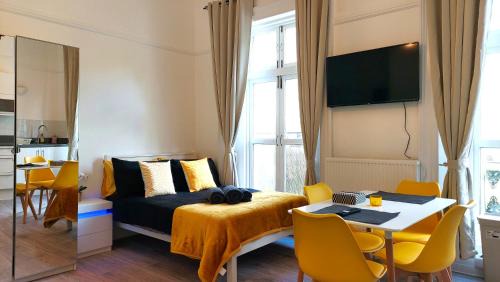 Somers Town Apartamento | Big Studio with view to park in Camden Kings Cross
