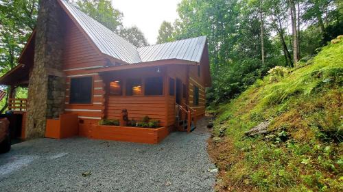 Sugar Grove Casa | Big Timber Creek Cabin