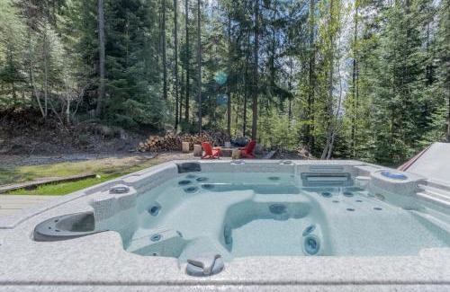 Ardenvoir Casa | Bigfoot Base Camp by NW Comfy Cabins