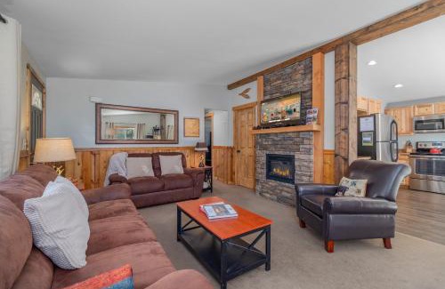 Ardenvoir Casa | Bigfoot Base Camp by NW Comfy Cabins
