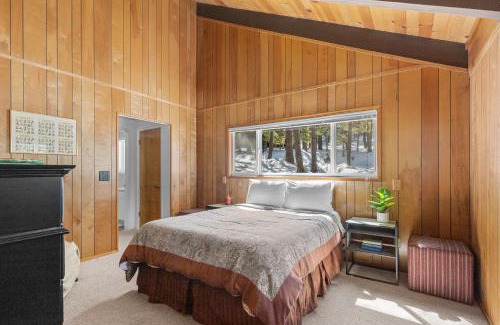 Arnold Casa | Bigfoot Cabin