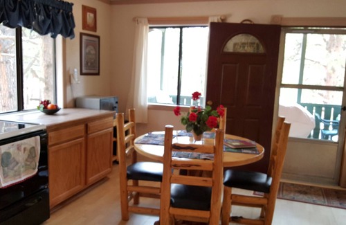 Florissant Cabina | Bigfoot Trail Cabin-Privado y acogedor con bañera de hidromasaje - Se admiten perros