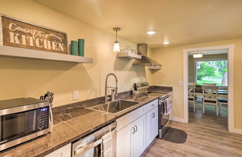 Bigfork Casa | Bigfork Home w/ Mtn Views - Close to Lake!
