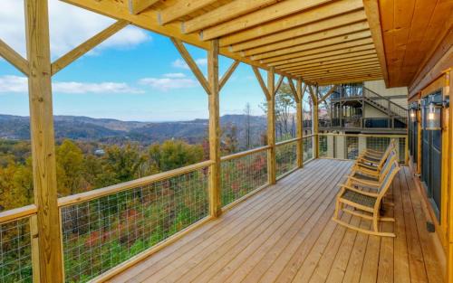 Gatlinburg Villa | Bigger Bear Views Lodge