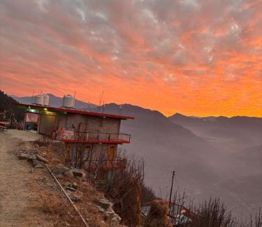 Mohal Casa | Bijali mahadev valley view home stay