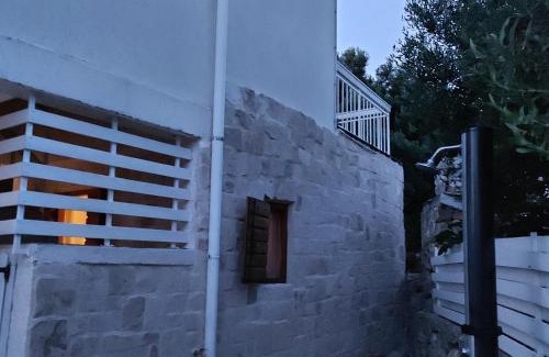Drvenik Mali Casa | Bijela kuča