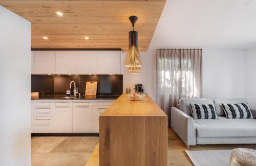 Leissigen Apartamento | Bijou Lake Side Sauna - Panorama-Terrasse, Sauna und Seeblick