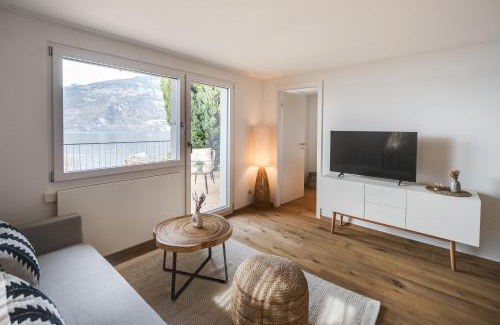 Leissigen Apartamento | Bijou Lake Side Sauna - Panorama-Terrasse, Sauna und Seeblick