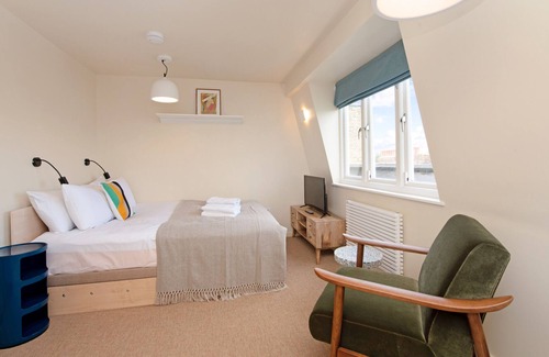 Camden Town with Primrose Hill Apartamento | Bijou Studio With Garden Views Near Camden