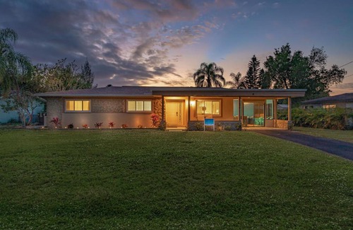 Fort Myers Casa | Bikini Bottom Bungalow - Heated Pool & Game Room - Roelens Vacations