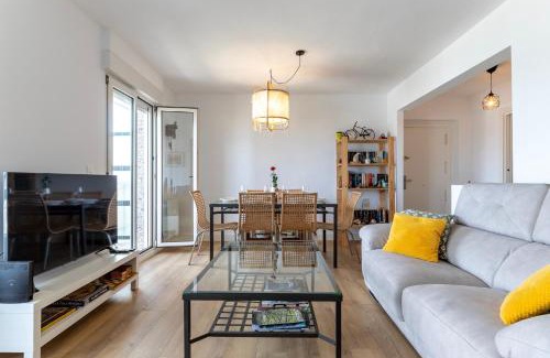 Santurtzi Apartamento | Bilbao Port by Aston Rentals