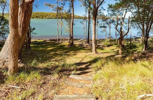 Smiths Lake Casa | Billie's on Smiths- Lakefront holiday home