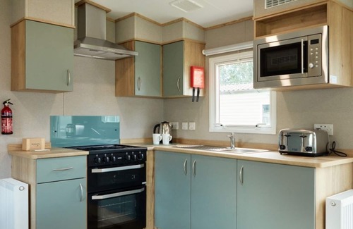 Great Billing Casa | Billing Aquadrome Silver 3 Bed Caravan HW97