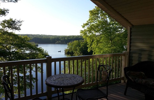Glasgo Cabaña | Billings Lake Waterfront Cottage