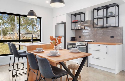 Hill Top Cabina | Billy Button Retreat