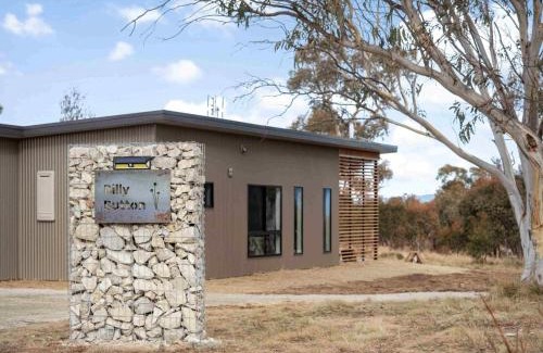 Hill Top Casa | Billy Button Retreat