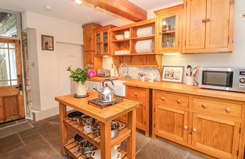Tideswell Cabaña | BILLY WHISKEY'S, pet friendly, character holiday cottage in Tideswell