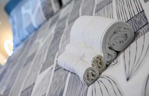 Seriate Apartamento | Bilocale Chic, 10 min Aeroporto Milano-Bergamo, BOX AUTO e ARIA CONDIZIONATA