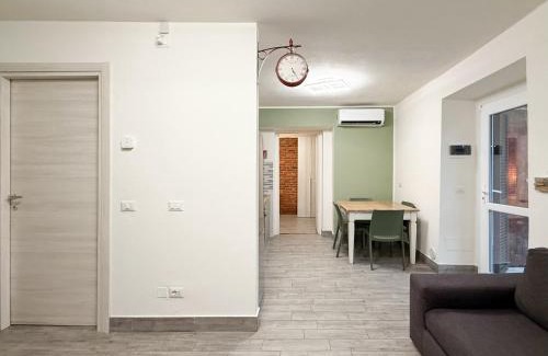 Oleggio Castello Apartamento | Bilocale con Giardino a due passi dal Lago