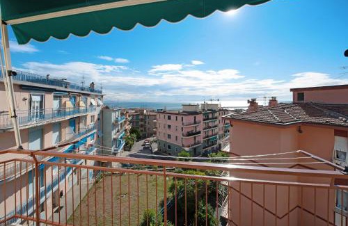Varazze Apartamento | Bilocale Corosu con 2 balconi