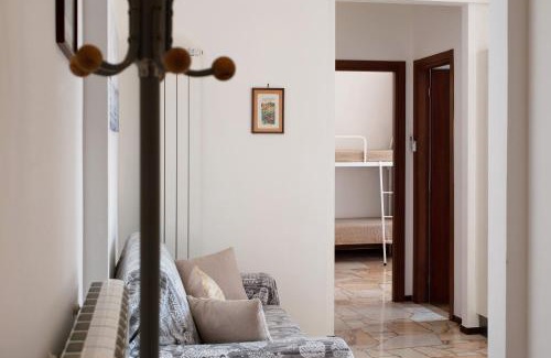 Varazze Apartamento | Bilocale Corosu con 2 balconi