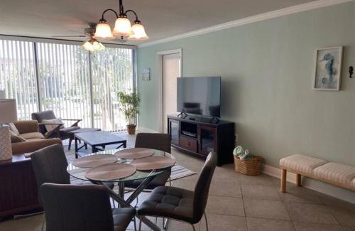 Biloxi Apartamento | Biloxi Beach-Good Vibes Condo