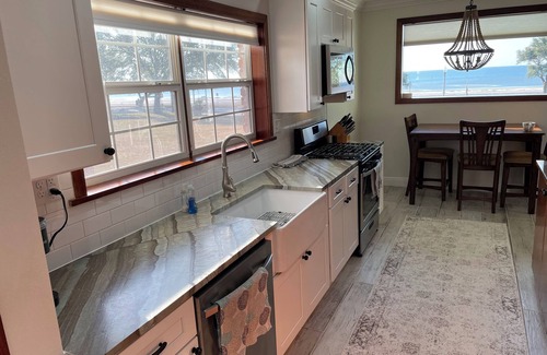 Biloxi Cabaña | Biloxi Beach House - beach views, outdoor kitchen & POOL in the heart of Biloxi!