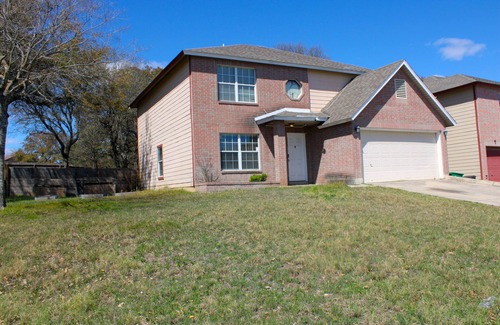 Live Oak Casa | Biltmore Bliss Charming 3-bedroom house with AC, WiFi