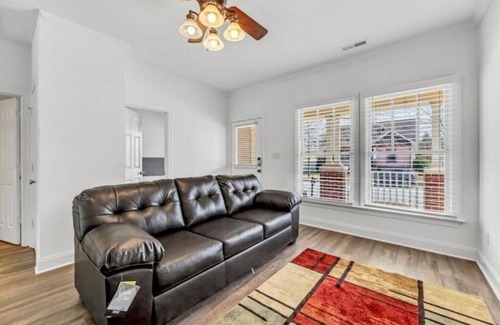 Greensboro Casa | Bingham Beauty Travel Home