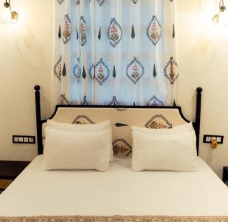 Alwar Hotel | Bingo Stay & Cafe