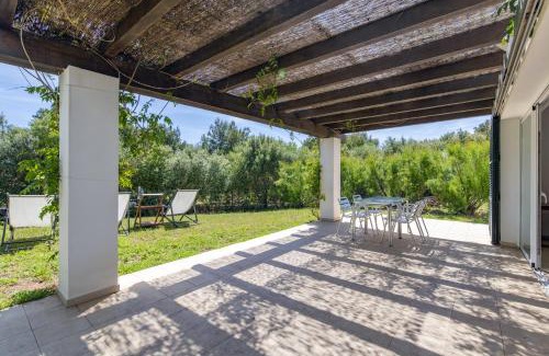 Biniancolla Casa | Biniancolla Iris