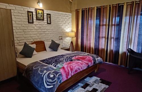 Almora Complejo | Binsar Oak Paradise Resort Binsar