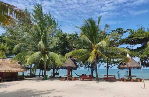 Berakit Cabina | Bintan Brzee Beach in Island Bintan - Bungalow 3