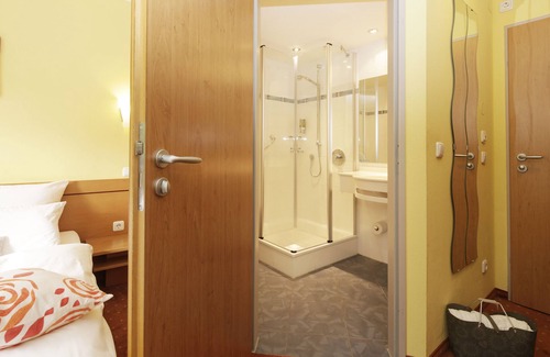 Lechhausen-Ost Hotel | Bio Hotel Bayerischer Wirt